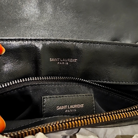 Saint Laurent Loulou Medium Bag - Picture 13 of 16